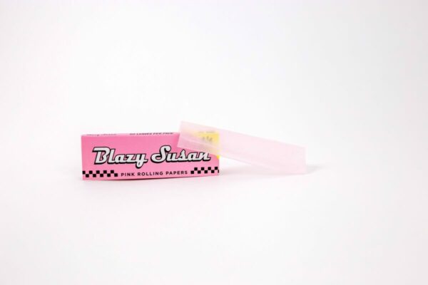 Blazy Susan – Pink Rolling Papers – 1-1/4 | Cheapweed.io Canada